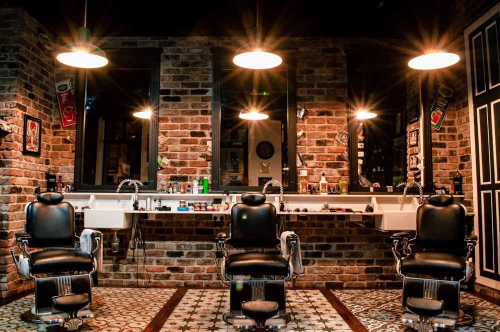 Barber giving a precision haircut in Shoreditch
